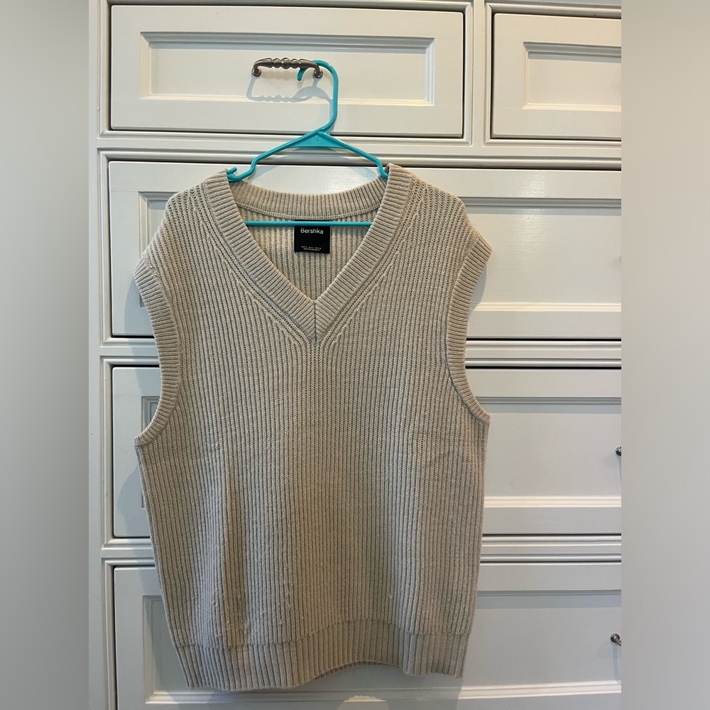 Bershka Sweater Vest Oversized